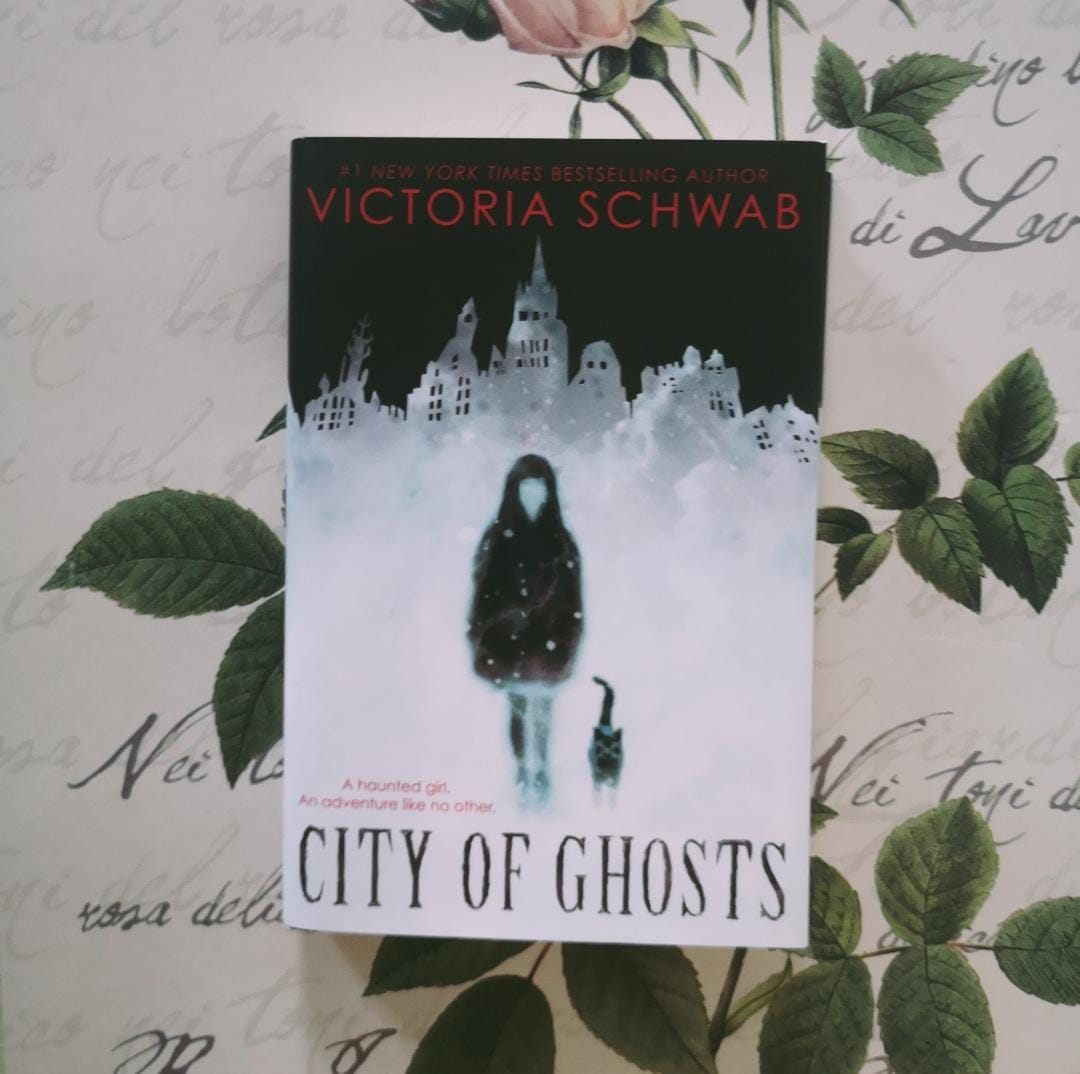 [Review] Cassidy Blake 1: City of Ghosts by Victoria Schwab